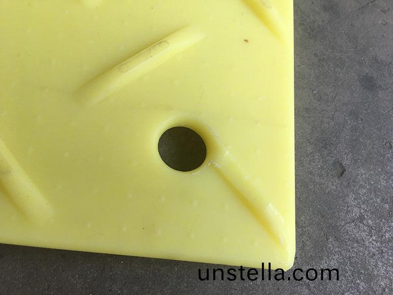 超高分子量聚乙烯綵色(se)舖(pu)路防滑闆